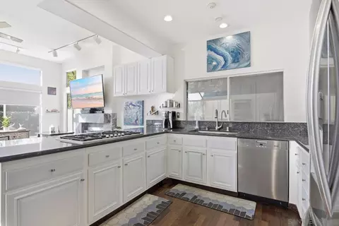 Kitchen - 1618 Caminito Solidago, La Jolla, CA 92037 photo 1 of 5