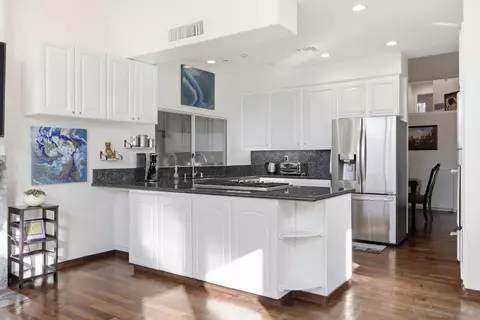 Kitchen - 1618 Caminito Solidago, La Jolla, CA 92037 photo 5 of 5