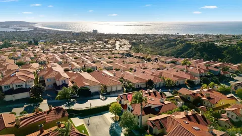 View/Area - 1618 Caminito Solidago, La Jolla, CA 92037 photo 3 of 11