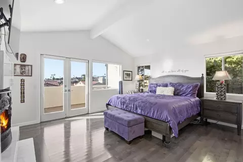 Bedroom - 1618 Caminito Solidago, La Jolla, CA 92037 photo 1 of 9