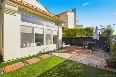 Exterior - 1618 Caminito Solidago, La Jolla, CA 92037 photo 5 of 7