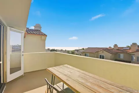 Exterior - 1618 Caminito Solidago, La Jolla, CA 92037 photo 3 of 7