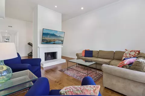 Living - 816 Caminito Azul, Carlsbad, CA 92011 photo 2 of 3