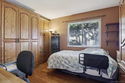 Bedroom - 816 Caminito Azul, Carlsbad, CA 92011 photo 4 of 5