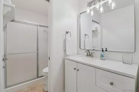 Bath - 816 Caminito Azul, Carlsbad, CA 92011 photo 2 of 4