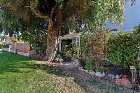 Exterior - 816 Caminito Azul, Carlsbad, CA 92011 photo 11 of 14