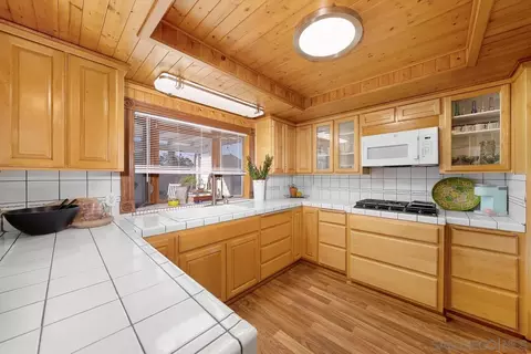 Kitchen - 2030 Seca St, El Cajon, CA 92019 photo 2 of 5