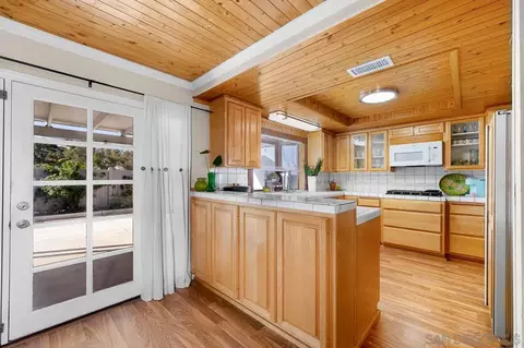 Kitchen - 2030 Seca St, El Cajon, CA 92019 photo 3 of 5