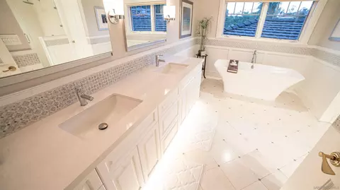 Bath - 516 Whisper Wind Dr, Encinitas, CA 92024 photo 2 of 3