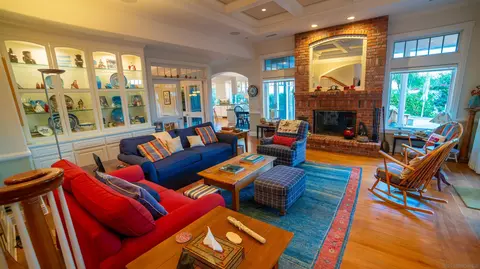 Living - 516 Whisper Wind Dr, Encinitas, CA 92024 photo 3 of 6