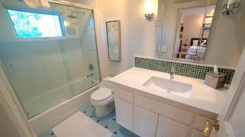 Bath - 516 Whisper Wind Dr, Encinitas, CA 92024 photo 1 of 3