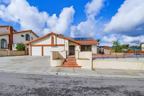3598 Quail View St, Spring Valley, CA 91977