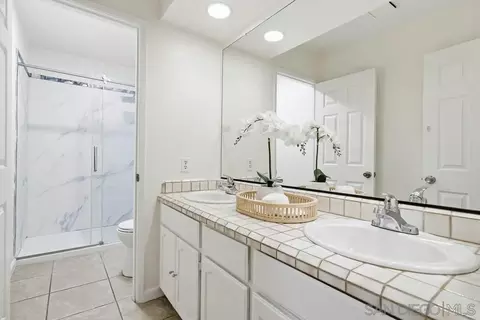 Bath - 3598 Quail View St, Spring Valley, CA 91977 photo 2 of 4