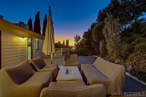Exterior - 778 La Canada St, La Jolla, CA 92037 photo 5 of 11