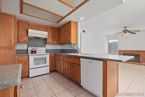 Kitchen - 5070 Chalet Dr, Oceanside, CA 92057 photo 2 of 3