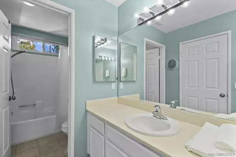 Bath - 10503 Flora Azalea Ct, Santee, CA 92071 photo 1 of 2