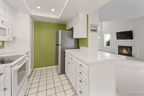 Kitchen - 10503 Flora Azalea Ct, Santee, CA 92071 photo 1 of 2