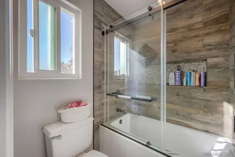 Bath - 15005 Garden Rd, Poway, CA 92064 photo 3 of 6