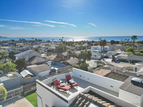 819 Van Nuys St, San Diego, CA 92109