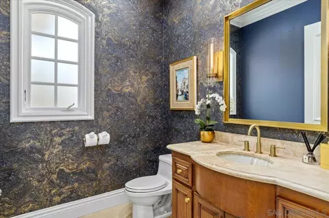 Bath - 13391 Old Winemaster Ct, Poway, CA 92064 photo 1 of 6