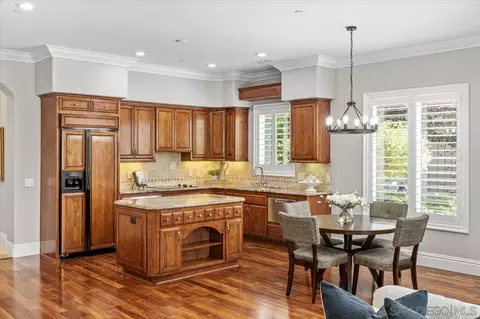 Kitchen - 13391 Old Winemaster Ct, Poway, CA 92064 photo 6 of 7