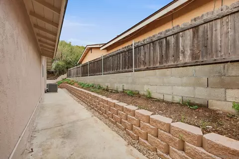 8644 Eileen St, Spring Valley, CA 91977 photo 34