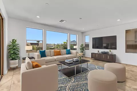 15902 Sarah Ridge Rd, San Diego, CA 92127