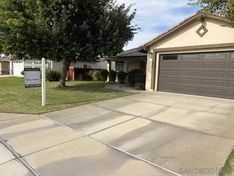 231 Bell Ct, Brawley, CA 92227 photo 2