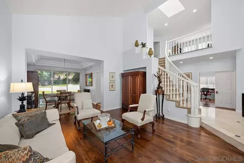 4582 Mercurio St, San Diego, CA 92130