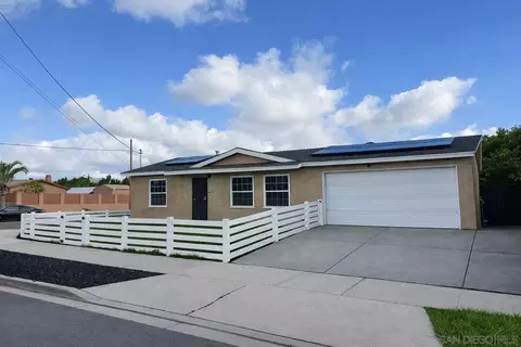557 Parkbrook St, Spring Valley, CA 91977