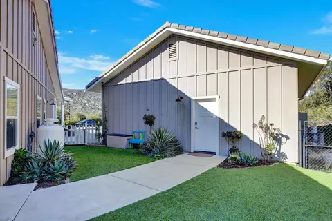 Exterior - 11611 Rancho Heights Rd, Pala, CA 92059 photo 7 of 13