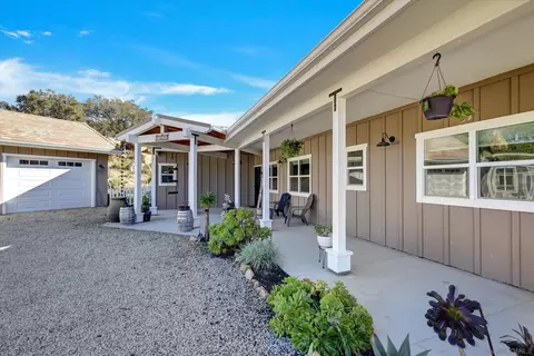 Exterior - 11611 Rancho Heights Rd, Pala, CA 92059 photo 2 of 13
