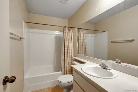 Bath - 10210 Palm Glen Dr #72, Santee, CA 92071 photo 2 of 2