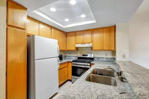 Kitchen - 10210 Palm Glen Dr #72, Santee, CA 92071 photo 1 of 2