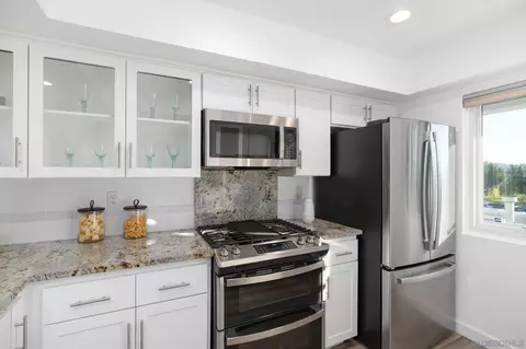 Kitchen - 959 Intrepid Ct, Del Mar, CA 92014 photo 2 of 2