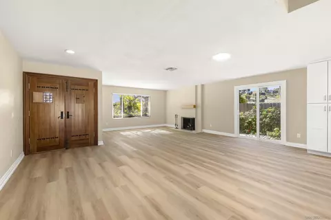 Living - 1510 Orangeview Dr #1-2, Encinitas, CA 92024 photo 9 of 12