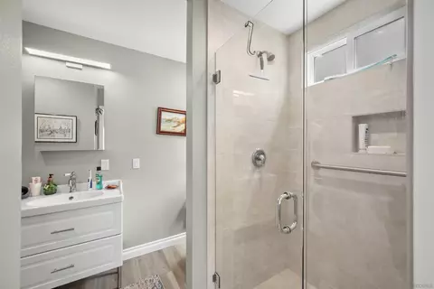 Bath - 1510 Orangeview Dr #1-2, Encinitas, CA 92024 photo 5 of 5