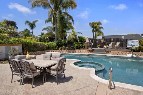 1510 Orangeview Dr #1-2, Encinitas, CA 92024