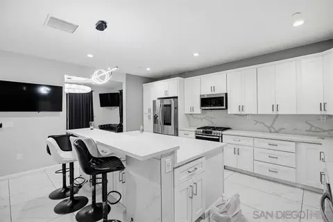 Kitchen - 1644 Cuyamaca Ave, Spring Valley, CA 91977 photo 3 of 6