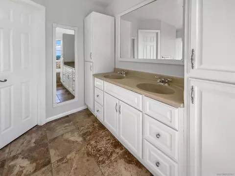 Bath - 1504 San Bernardino Ave, Spring Valley, CA 91977 photo 3 of 5