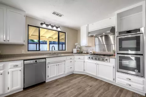 Kitchen - 13059 Acton Ave, Poway, CA 92064 photo 4 of 4