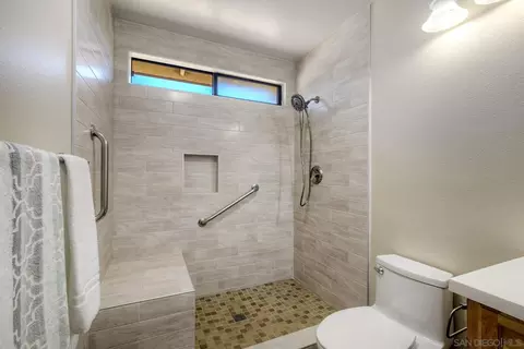 Bath - 13059 Acton Ave, Poway, CA 92064 photo 3 of 3