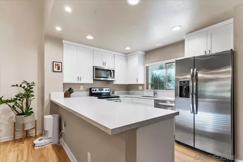 Kitchen - 17407 Port Marnock Dr, Poway, CA 92064 photo 2 of 6