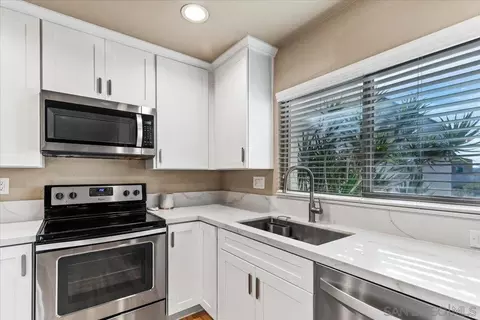 Kitchen - 17407 Port Marnock Dr, Poway, CA 92064 photo 3 of 6