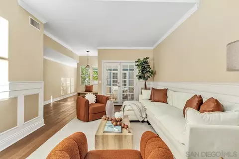 Living - 733 H Ave, Coronado, CA 92118 photo 2 of 5