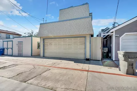 Exterior - 733 H Ave, Coronado, CA 92118 photo 10 of 10