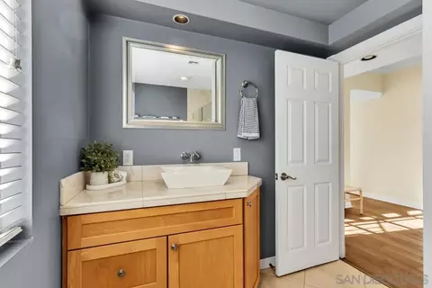 Bath - 733 H Ave, Coronado, CA 92118 photo 5 of 6