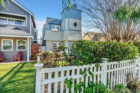 Exterior - 733 H Ave, Coronado, CA 92118 photo 2 of 10