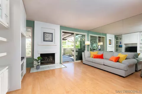 Living - 1230 Wren Gln, Escondido, CA 92026 photo 2 of 3