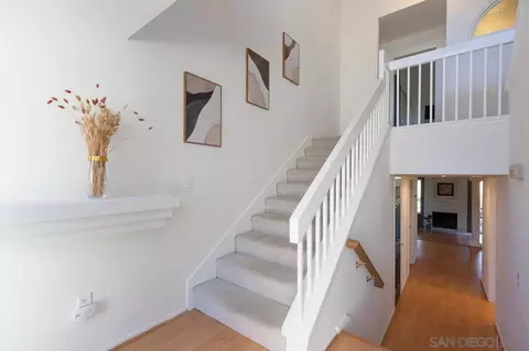 Entry Way - 1230 Wren Gln, Escondido, CA 92026 photo 1 of 2